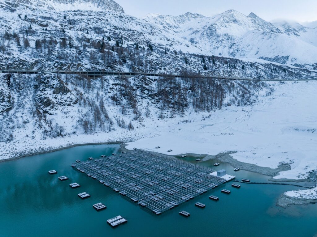 Lac des Toiles - Svizzera, 2022 © Luca Locatelli.jpg