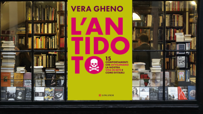 il libro di vera gheno lantidoto in una vetrina di libreria