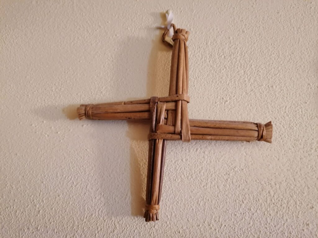 croce di santa brigida fatta con  il giunco