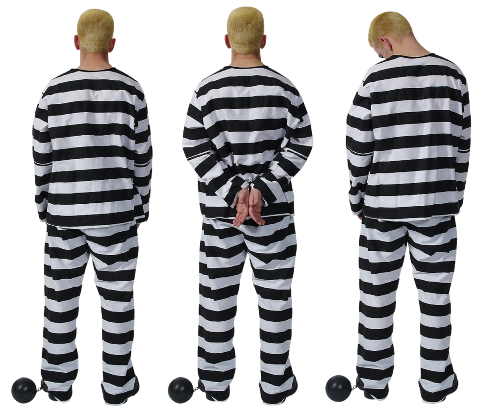 gazza ladra - tre uomini di schiena, calvi, indossano una divisa da carcerato a striscebianche e nere e hanno una palla nera ai piedi legata con una catena