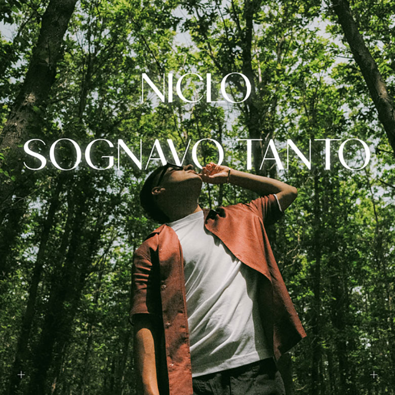 niclo - la copertina del nuovo singolo che lo ritrae all'aperto, tra gli alberi