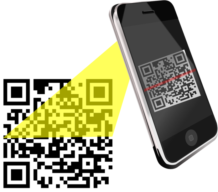 quishing - nella foto un cellulare sta inquadrando un qr code che sarebbe un quadrato con tanti quadratini neri