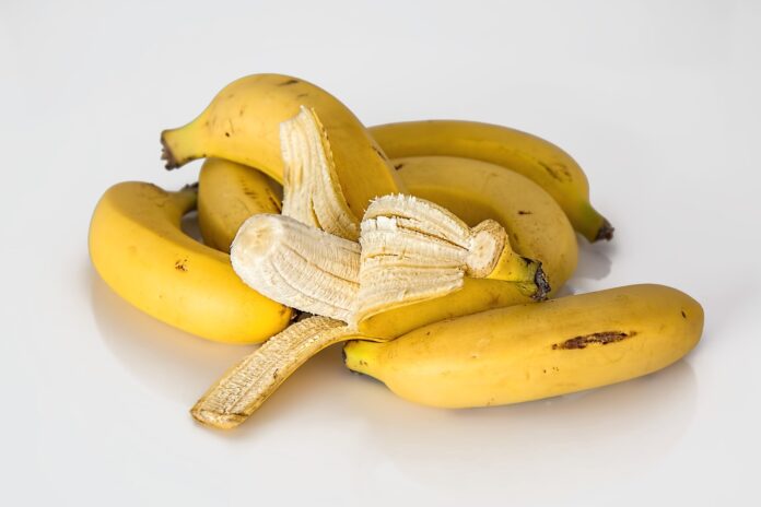 kama banane - nela foto un casco di banane mature