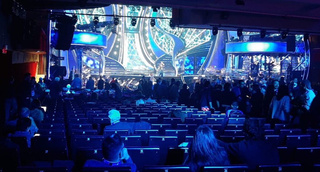 sanremo 2024 prima serata - l'interno del teatro ariston