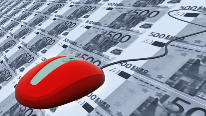 Banche e privacy IA - un mouse rosso con filo nero su un tappeto di banconote da 500 euro in bianco e nero