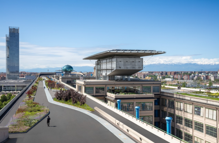 la pista della 500 sul tesso di Lingotto Pinacoteca Agnellisebastiano Pellion di Persano