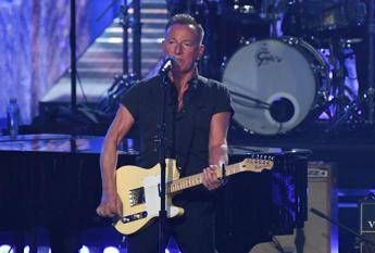 Bruce Springsteen contro il “terrore di Stato” dell’Ice, ecco il brano ‘Streets of Minneapolis’