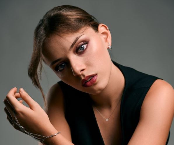 serena viel in primo piano