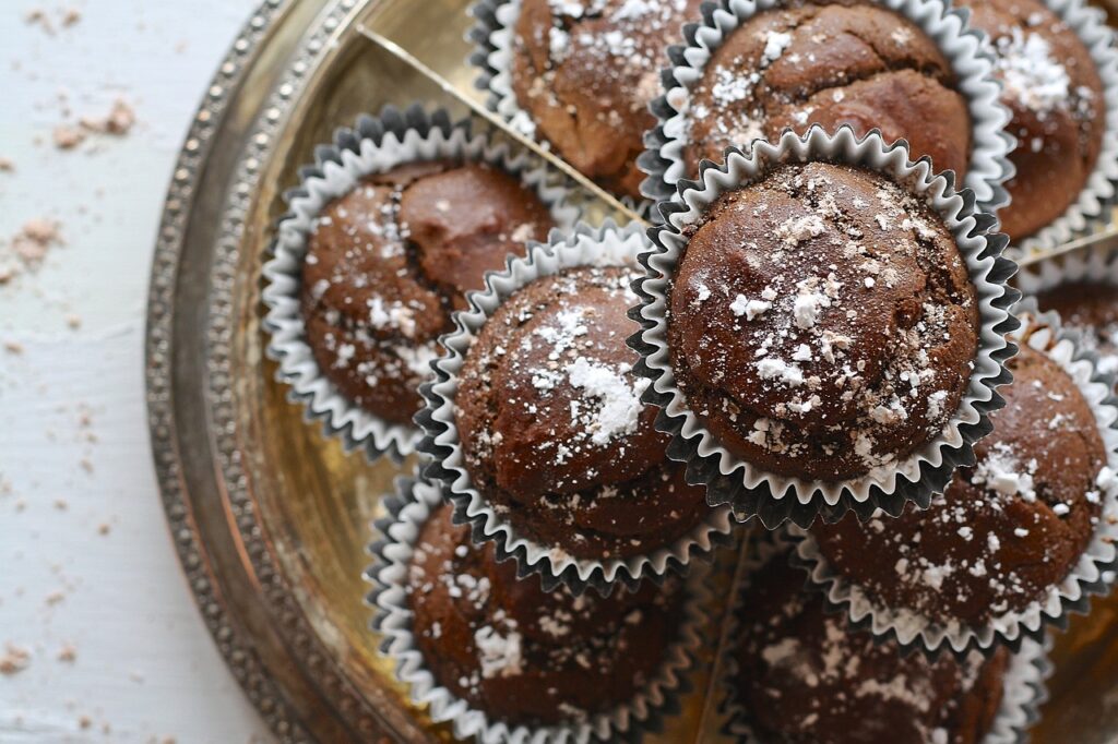 Docli autunnali -tanti cup cakes a piramide al cioccolato