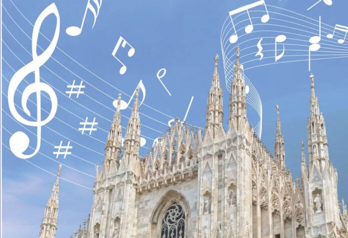 Milano in un giro di Do un viaggio letterario tra musica e luoghi milanesi - nella foto il primo piano della facciata del Duomo di MIlano e nel cielo si liberano tante note musicali bianche