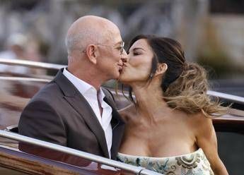 Da DiCaprio a Kardashian, 250 vip a Venezia per la prima festa nuziale di Bezos e Sanchez