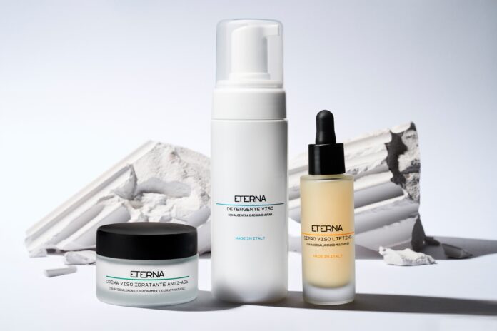 Eterna skincare - nella foto la linea di prodotti di cosmetica, unbarattolo rotondo un flacone in vetro e uno in plastica