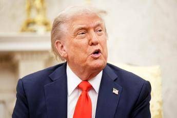 Israele-Iran, Trump chiede la resa di Teheran: “Sappiamo dov’è Khamenei, non lo uccidiamo”