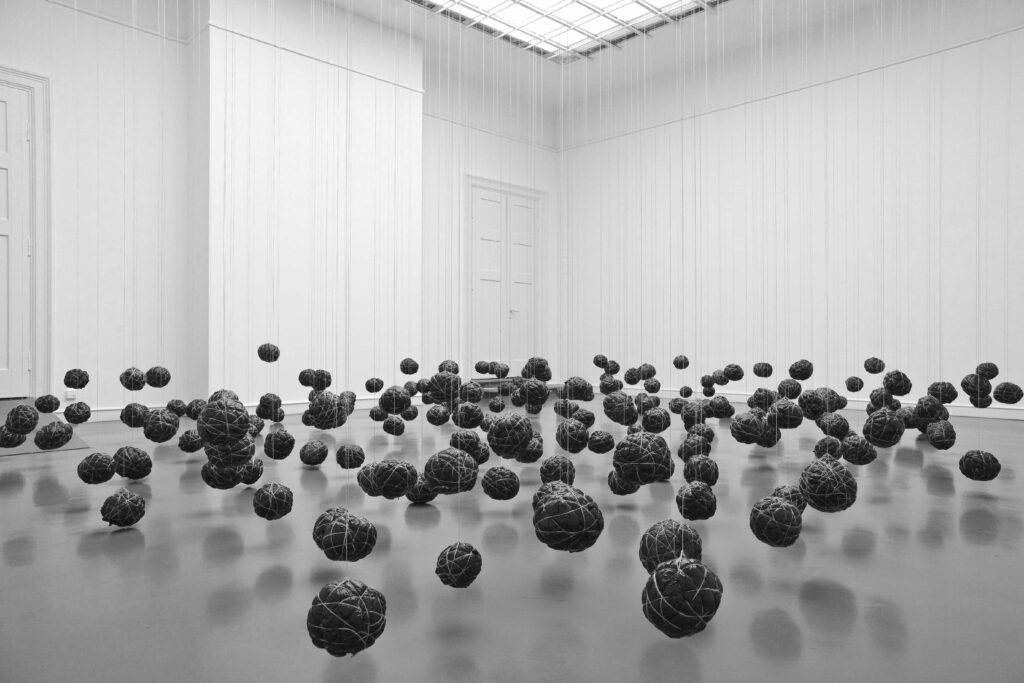 Galleria Borghese ospita Poemi della terra nera la mostra dell’artista keniota e americana Wangechi Mutu