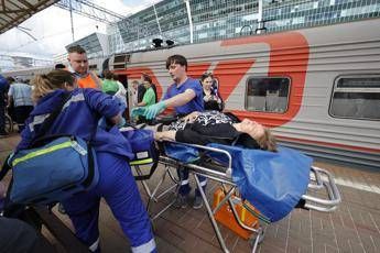 Russia, crollano due ponti ferroviari al confine con l’Ucraina: indagine per terrorismo