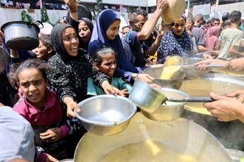 Gaza: “100mila bambini a rischio morte imminente”. Hamas replica a Trump su tregua