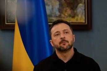 Ucraina, Zelensky: “Con Trump negoziamo mega accordo sui droni”. Patriot a Kiev, cosa dicono Usa e Germania