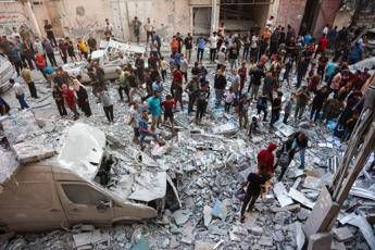 Gaza, media: “Hamas verso ok a piano Trump con rilascio tutti ostaggi e ritiro Idf”. I miliziani: “Mai ricevuto”