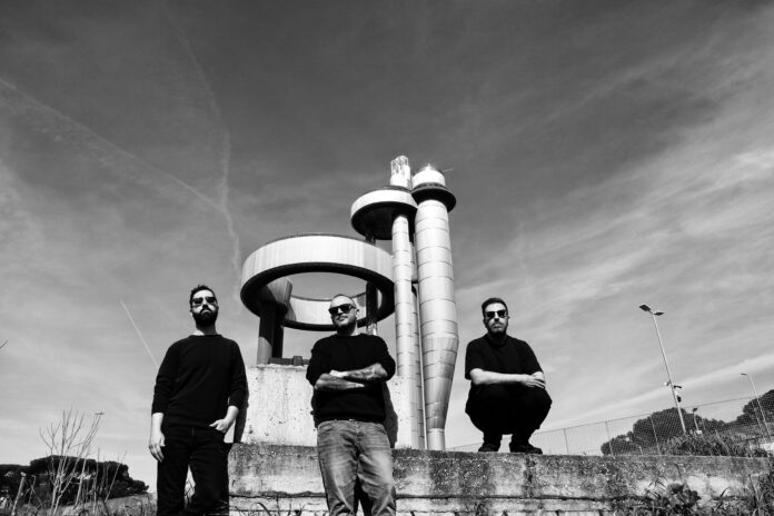 quarzo - il trio romano astrasonora fotografato all'aperto