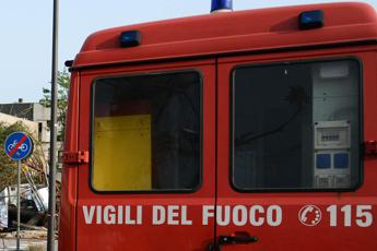 Roma, Spin Time evacuato dopo incendio. Fratelli d’Italia: “Va sgomberato”