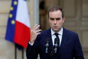 Francia, Lecornu: “La mia missione è terminata”. Macron nominerà nuovo premier in 48 ore