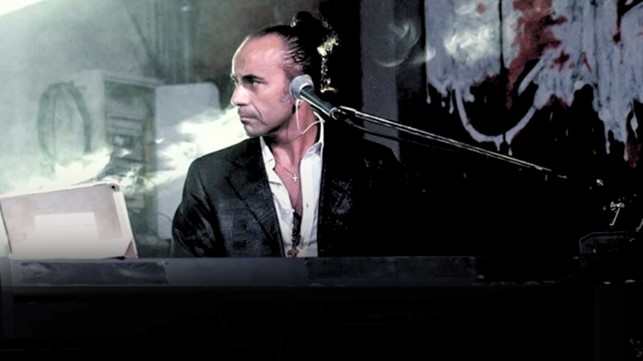 matia bazar - fabio perversi in primo piano