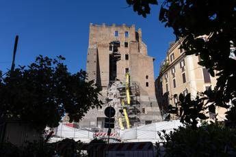 Crollo Torre dei Conti, la figlia dell’operaio morto: “Grazie Italia per averlo accolto”