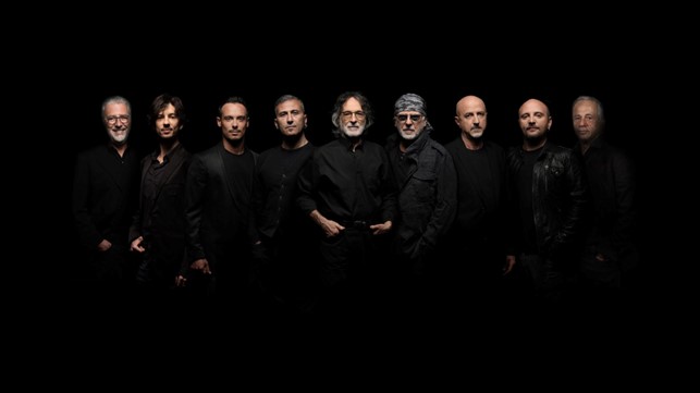 franz di cioccio - pfm - la band sul palco al completo