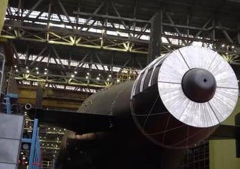 Russia vara il sottomarino nucleare Khabarovsk. Ucraina lancia controffensiva a Pokrovsk