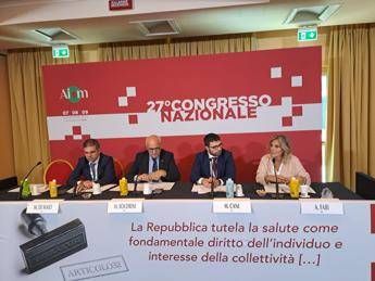Tumori, Aiom: “Lo screening per cancro polmone sia incluso nei nuovi Lea”