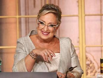 Ballando, Smith contro la giuria: “Io sono l’esperta qui”. Lucarelli: “Stai facendo un macello”