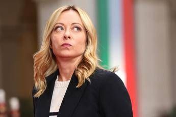Meloni: “Nessuna incrinatura Usa-Ue, ma l’Europa deve difendersi da sola”