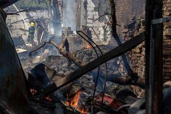 Ucraina-Russia-Usa, al via negoziati Abu Dhabi. Mosca: “Forze Kiev devono lasciare Donbass”. Tajani: “Zelensky ingeneroso con Ue”