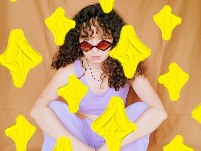 Sofia Ara pubblica il singolo d'esordio Day now - zetatielle Magzine - SOFIA ARA sofia ara in primo piano