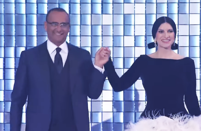 terza serata sanremo 2026 carlo conti e laura pausini scendono le scale