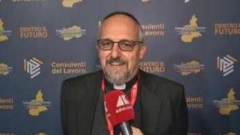 Ai, don Luca Peyron: “Nel futuro l’umano sarà ancora più importante delle macchine”