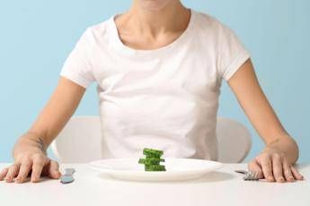 Disturbi alimentari, pediatri: “Non solo femminili, in ragazzi segnali diversi”