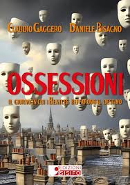 Libri che parlano di musica - coertina di un libro con sullo sfondo la città di torino avvolta nella nebbia da cui emergono nel cielo tante maschere bianche