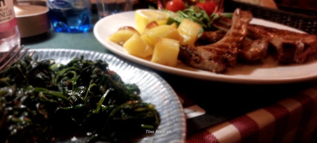 rISTORANTE vIRGILIO - DUE PIATTI, UN OC ON PATATE E L'ALTRO CON VERDURA VERDE