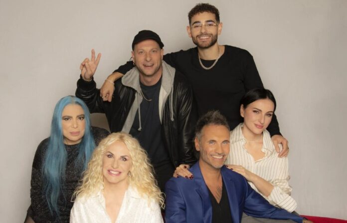 The Voice Generations vincitore - foto di gruppo dei coach e conduttrice