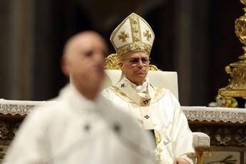 Papa Leone XIV alla sua prima veglia di Pasqua: “Non lasciamoci paralizzare dalle guerre”