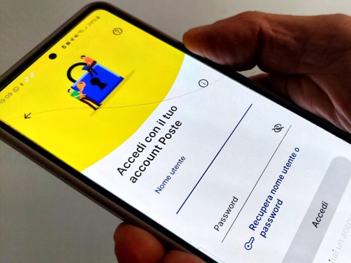 Poste Italiane Postepay - nella foto un telefonino aperto sulla app con sfondo giallo
