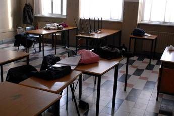 Prof aggredito da 11enne, sul casco del ragazzo le scritte sulle stragi Usa