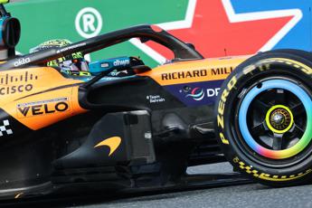 F1 Gp Ungheria, Norris trionfa con la McLaren. Ferrari giù dal podio – Rivivi la gara