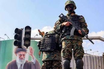 Iran, Teheran non ha ancora risposto a proposta accordo: “Sfiducia negli Usa”