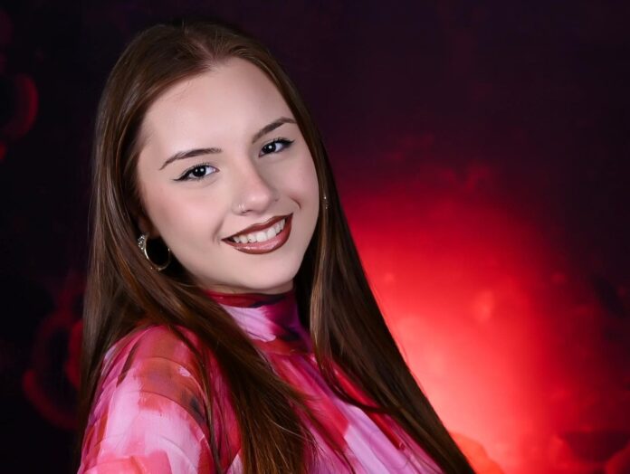 noemi chiacchio in primo piano sorridente