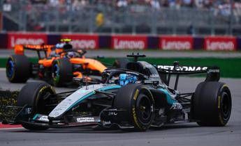 Russell vince la gara Sprint in Canada davanti a Norris e Antonelli. Scintille tra piloti Mercedes