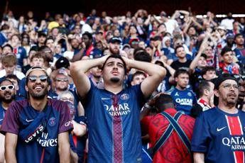 Tifoso Psg compra biglietto per finale, ma vola a… Bucarest: “Mi sono sbagliato”
