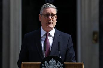 Starmer annuncia dimissioni da primo ministro e leader del Partito Laburista