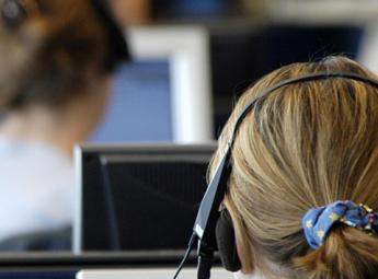 Telemarketing, stop alle chiamate selvagge: da oggi contratti luce e gas nulli senza consenso